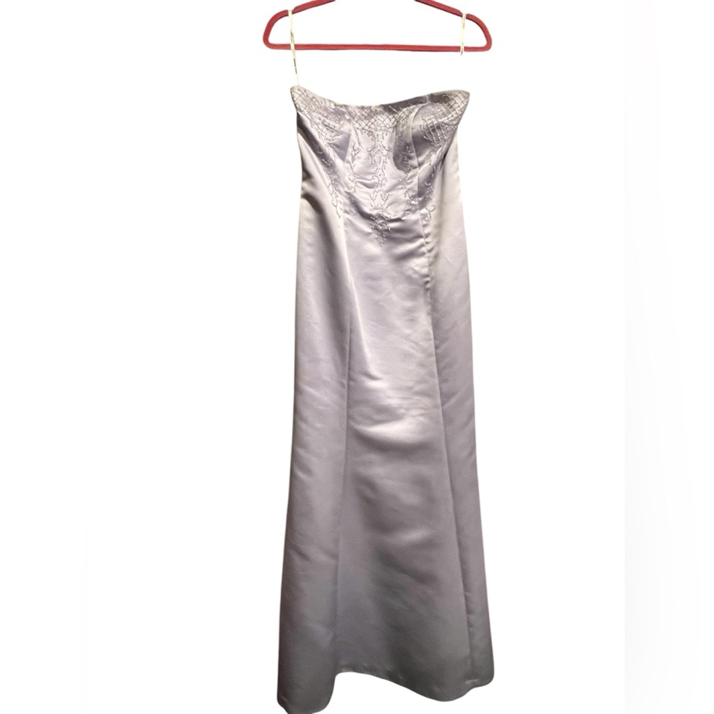 Donna Grey Lavender Beaded Formal strapless Dress with Shawl Women’s